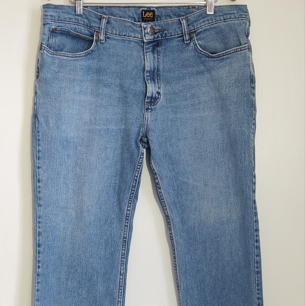 Lee Men's Regular Fit Blue Jeans